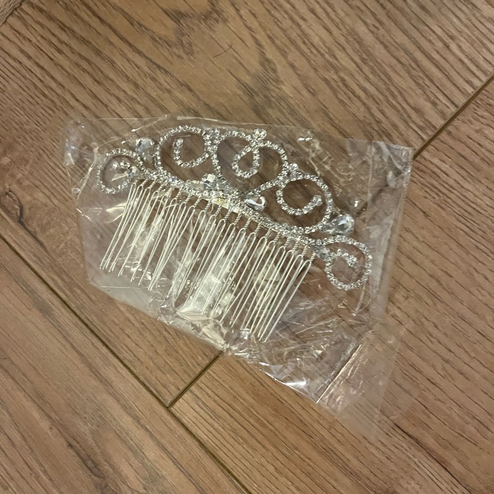 Bridal hair comb